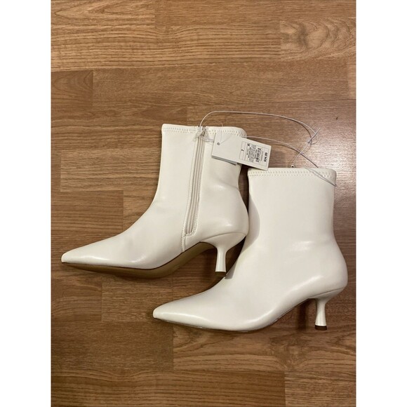 NEW A New Day Lonnie White Faux Leather Kitten Heel Ankle Boots Women Size 7 - Picture 7 of 16
